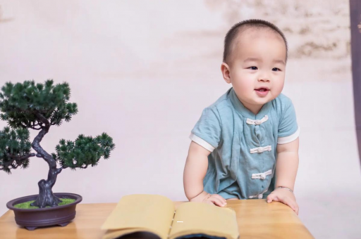 供卵包生男孩公司孕妇显怀是几个月