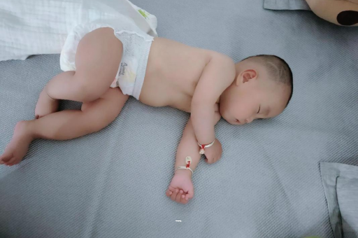 供卵包生男孩公司怀孕初期腰特别酸